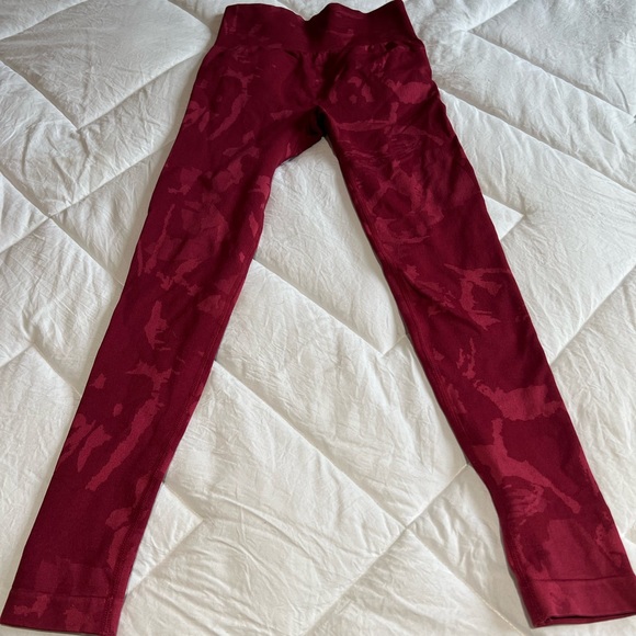 Peached by Nellie red camo scrunch butt leggings, size small. - Picture 3 of 6